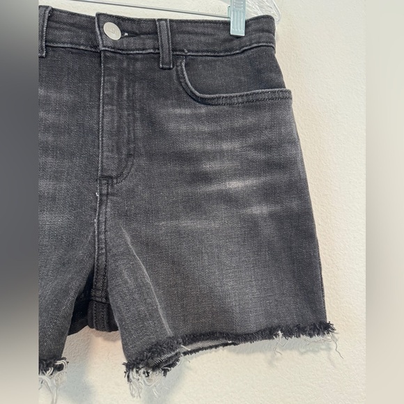 Lee Relaxed Fit High Rise Heritage Black Raw Hem Jean Shorts Size 6 - Picture 5 of 14